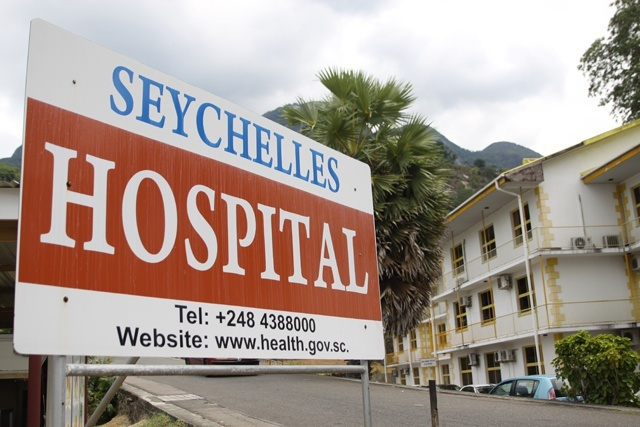 Le département de la santé des Seychelles confirme que les 3 visiteurs ne sont pas positifs au COVID19.