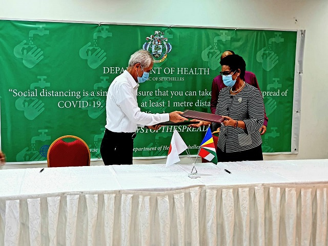 Le Japon fait don de 1 million de dollars aux Seychelles pour du matériel médical afin de lutter contre le COVID-19