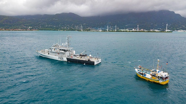 7 tonnes de requin retrouvées à bord d'un bateau sri-lankais appréhendées dans les eaux des Seychelles