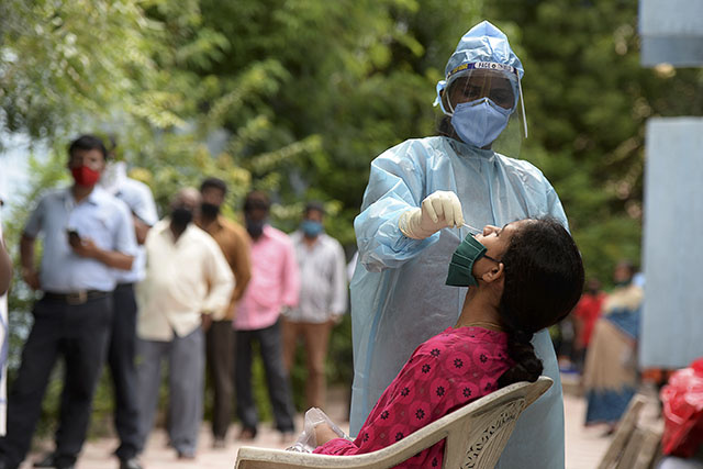 Coronavirus: l'Inde troisième pays à franchir la barre des quatre millions de cas