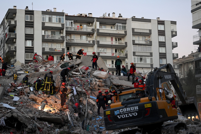 26 dead, buildings collapse as major quake hits Turkey, Greece