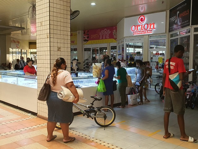 Businesses in Seychelles cope with COVID-induced shutdown orders