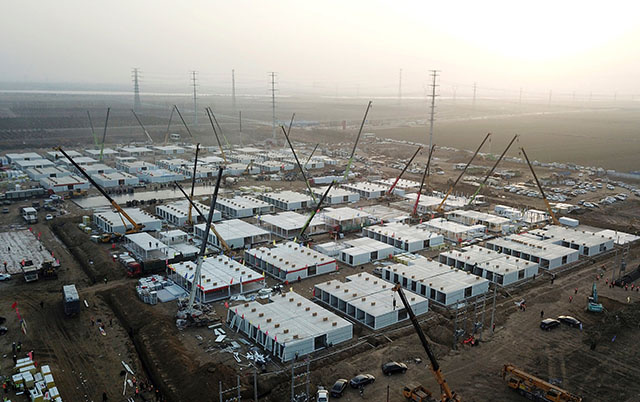 Covid: la Chine construit un énorme centre de quarantaine