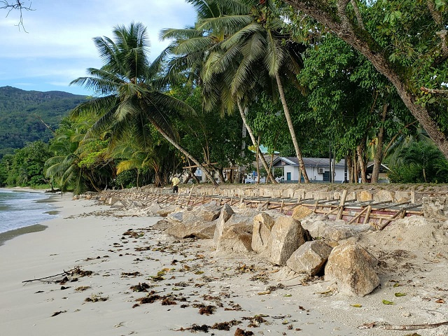 Les Seychelles explorent une installation de récifs artificiels pour se protéger de l'érosion côtière