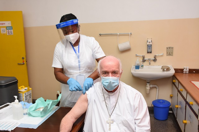 Les Seychelles lancent la campagne de la deuxième dose de vaccin COVISHIELD pour les personnes de plus de 60 ans