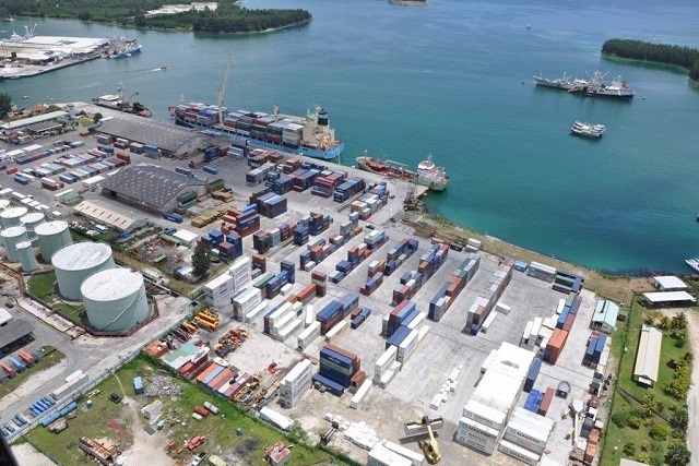 8 navires avec des ressortissants chinois escortés jusqu'au port principal des Seychelles pour vérifier leur situation