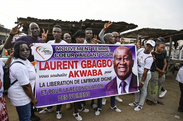 Ivory Coast ex-leader Gbagbo heads home after war crimes acquittal