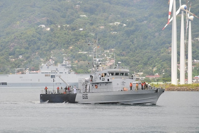 2 navires sri lankais interceptés par les garde-côtes des Seychelles pour pêche illégale.