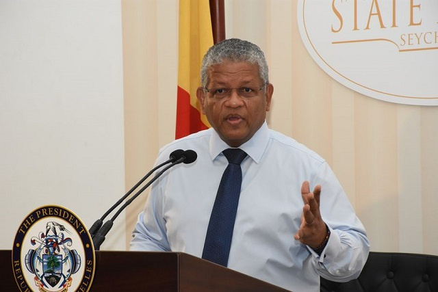 Le Président des Seychelles : les vaccins Pfizer vont arriver ; les chiffres du tourisme reviennent à la normale
