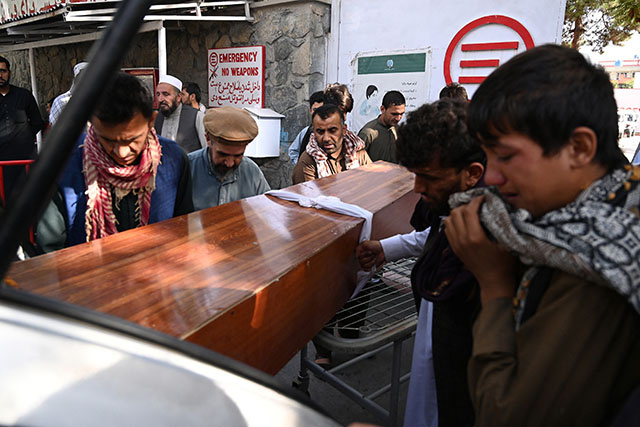 Le bilan de l'attentat à l'aéroport de Kaboul monte à 85 morts et plus de 160 blessés