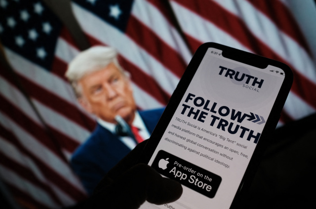 Trump announces plans to launch new social network 'TRUTH Social'