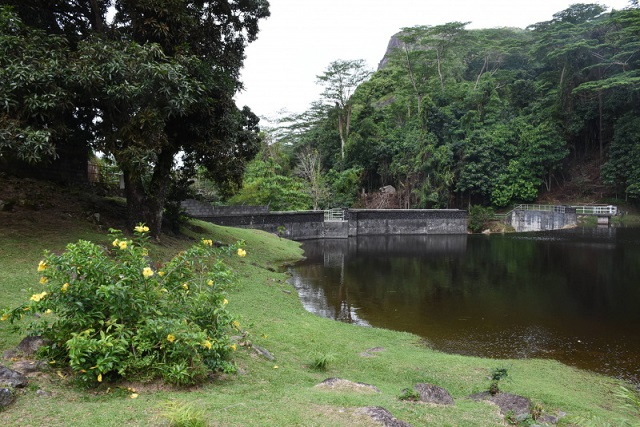La saison des pluies se fait attendre, les Seychelles imposent davantage de restrictions d'eau