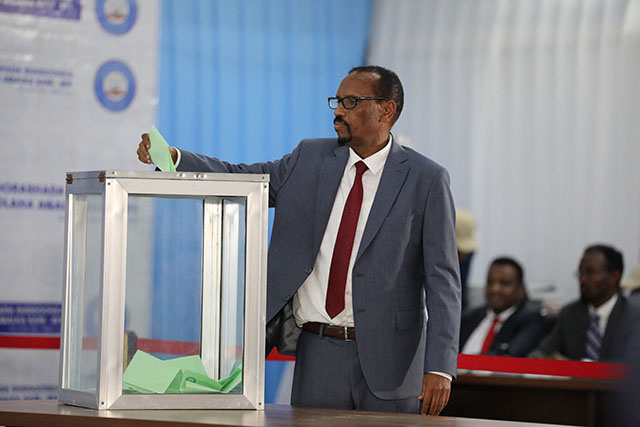 Somalie: élection des présidents du parlement, nouveau pas vers le scrutin présidentiel