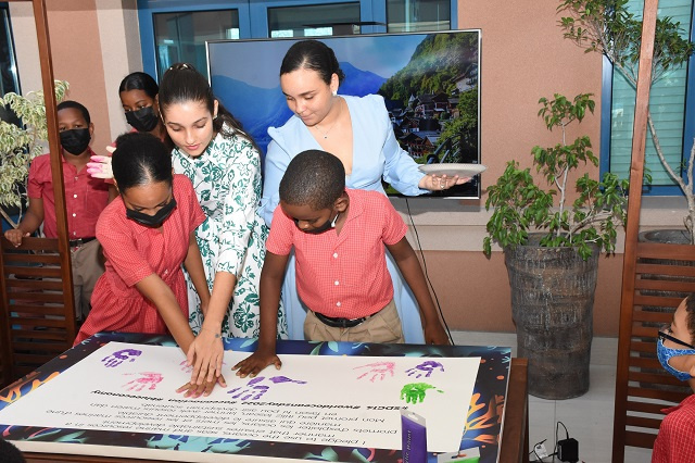 Children in Seychelles pledge to protect oceans on World Ocean's Day