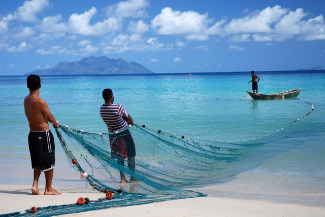 "Engagement des Seychelles pour mener" - les PEID de l'UA à mettre en place une plateforme de pêche