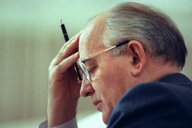 World hails 'one-of-a-kind' ex-Soviet leader Gorbachev