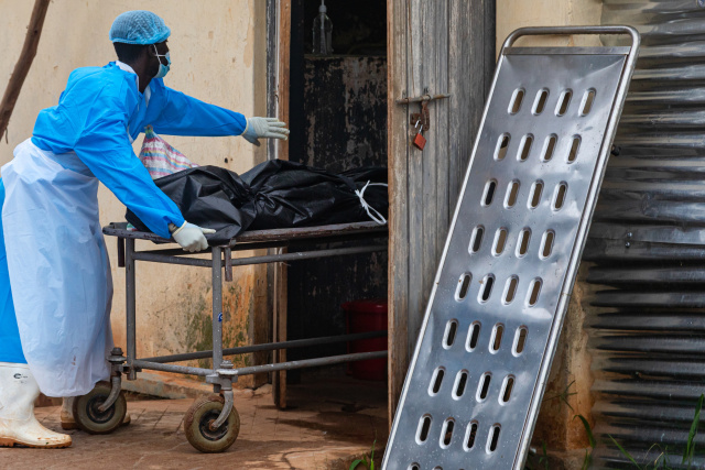 Uganda urges tourists not to cancel plans on Ebola fears