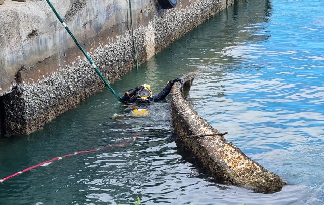 Wreckage removal: Seychelles Coast Guard and U.S. Navy complete mission