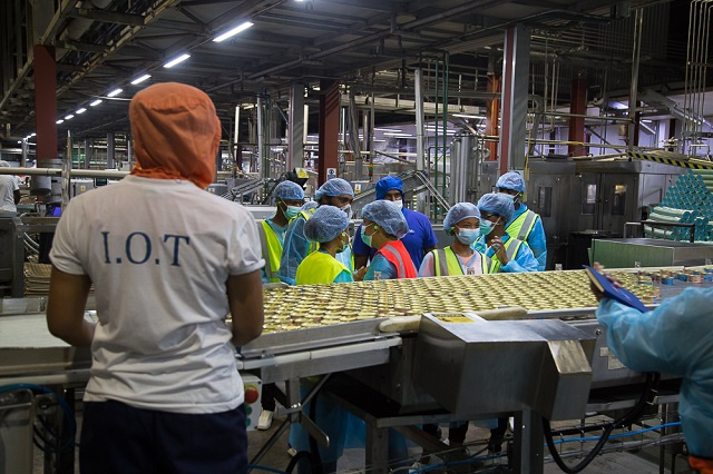 World Tuna Day: Seychellois students take a peek at one of largest tuna canneries