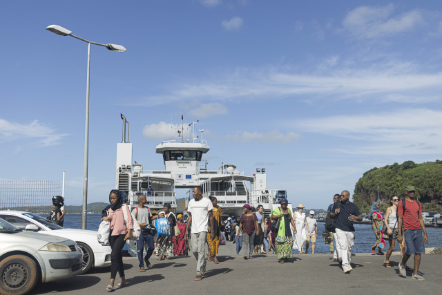 Comoran migrants pursue Mayotte at any cost