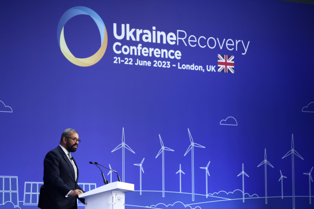 60 bn euros pledged to help Ukraine rebuild