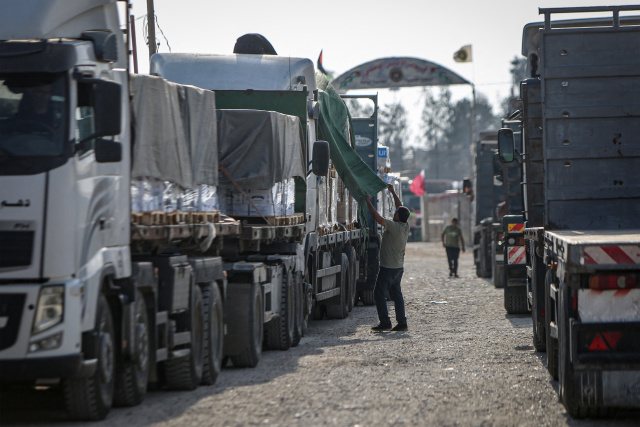 UN rights chief calls for 'immediate humanitarian ceasefire' in Gaza