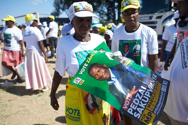 Législatives partielles au Zimbabwe: l'opposition dénonce "une mascarade"