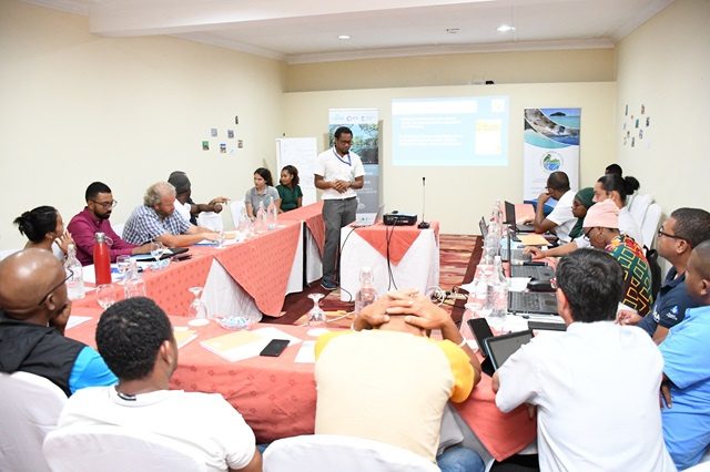 Regional marine protected areas specialists meet in Seychelles to upgrade management capacities