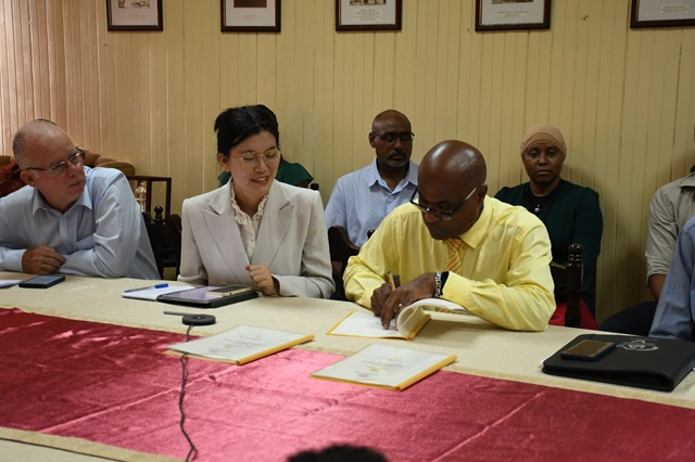 Les Seychelles signent un accord avec Jining Polytechnic pour un enseignement technique commun