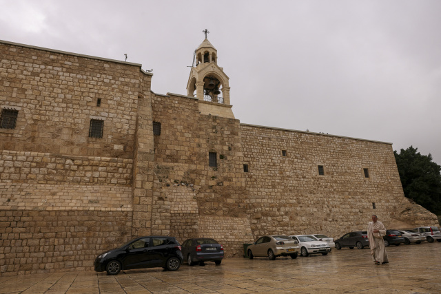 Christmas muted in 'grieving' Bethlehem