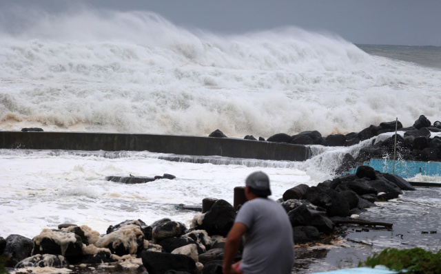 Reunion Island on highest alert as major storm hits