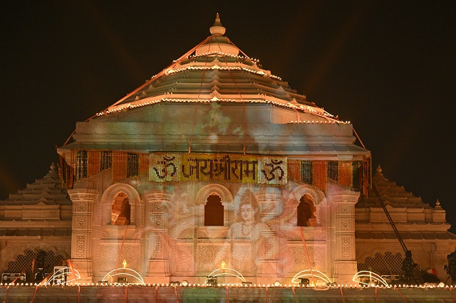 Inde: Modi inaugure un temple symbole de sa politique pro-hindouisme