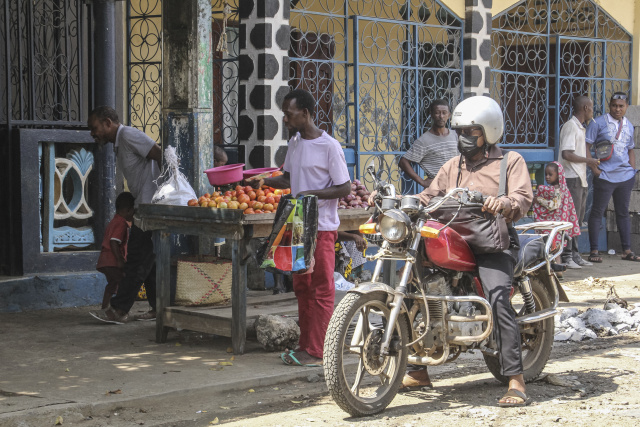 Mayotte protests cast cloud over Comoros migrant departure point