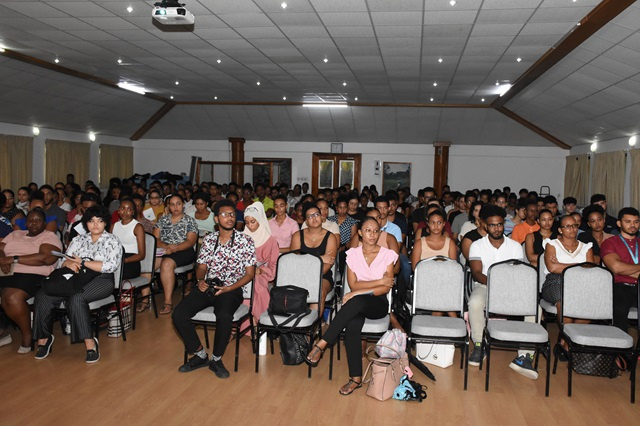 Seychelles introduces Educational Loan Scheme for university students, ends Part-Financing Scheme