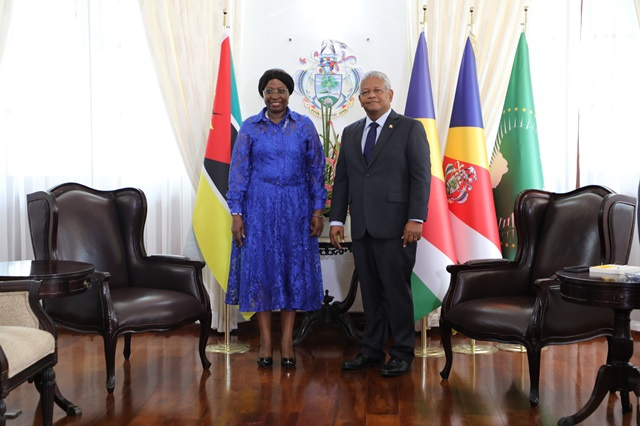 Ambassadors from Mozambique Spain present credentials to Seychelles' President 