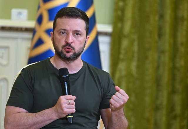 Ukraine: Zelensky veut voir la Russie à un prochain sommet pour la paix