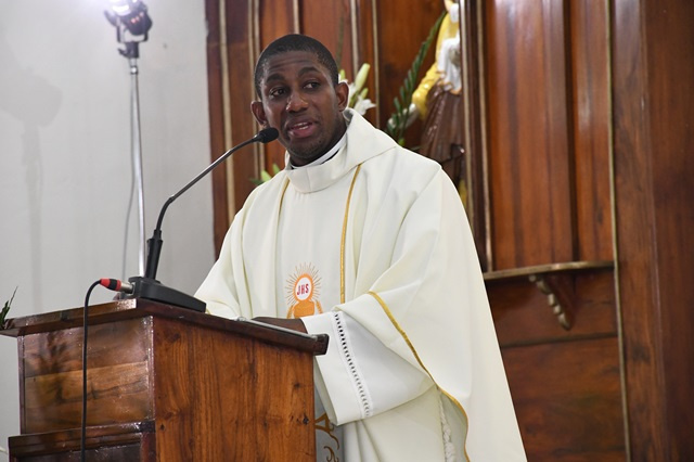 2 new Seychellois Roman Catholic priests ordained, priesthood expanding 