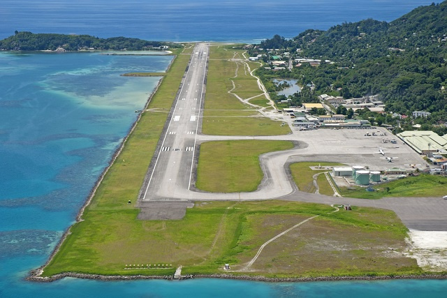 Le réaménagement de l'aéroport international des Seychelles fera l'objet d'un examen plus approfondi