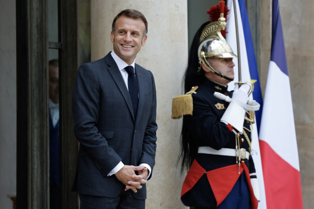 Macron hosts Francophone leaders in bid to boost French clout