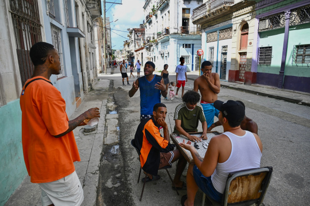 ‘A country in ruins': Cubans incensed on day three of countrywide blackout