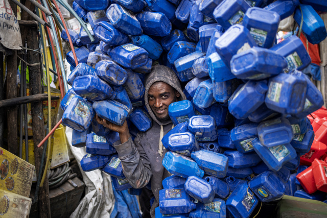 Deep divisions on display at plastic pollution treaty talks